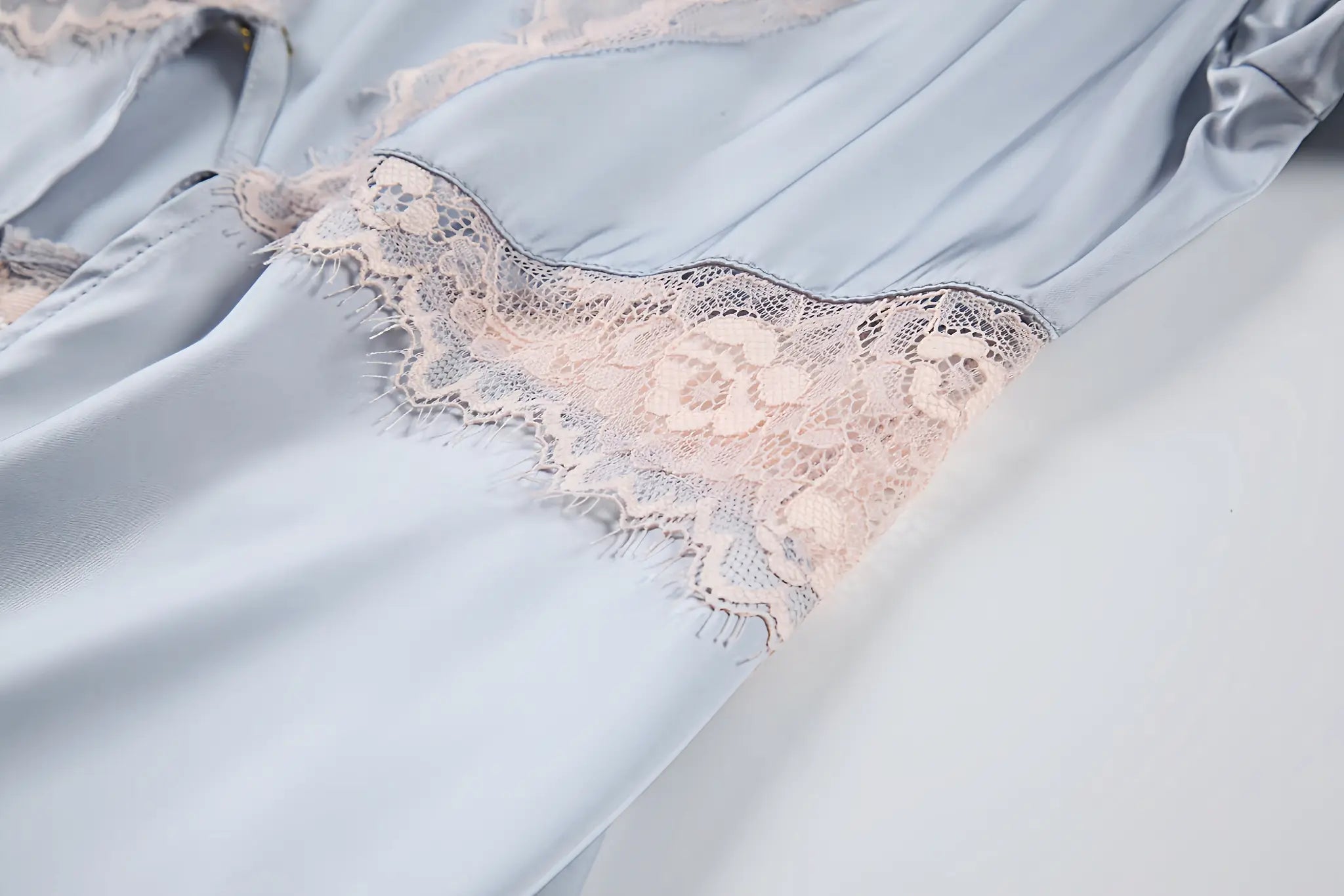 Sweet Lace Night Robe with Tie-front Design Peach Passion